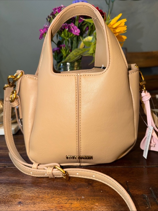 Steve Madden Handbags - Steve Madden Oplattie Crossbody Bag Tan Top Handle Purse NWT $98